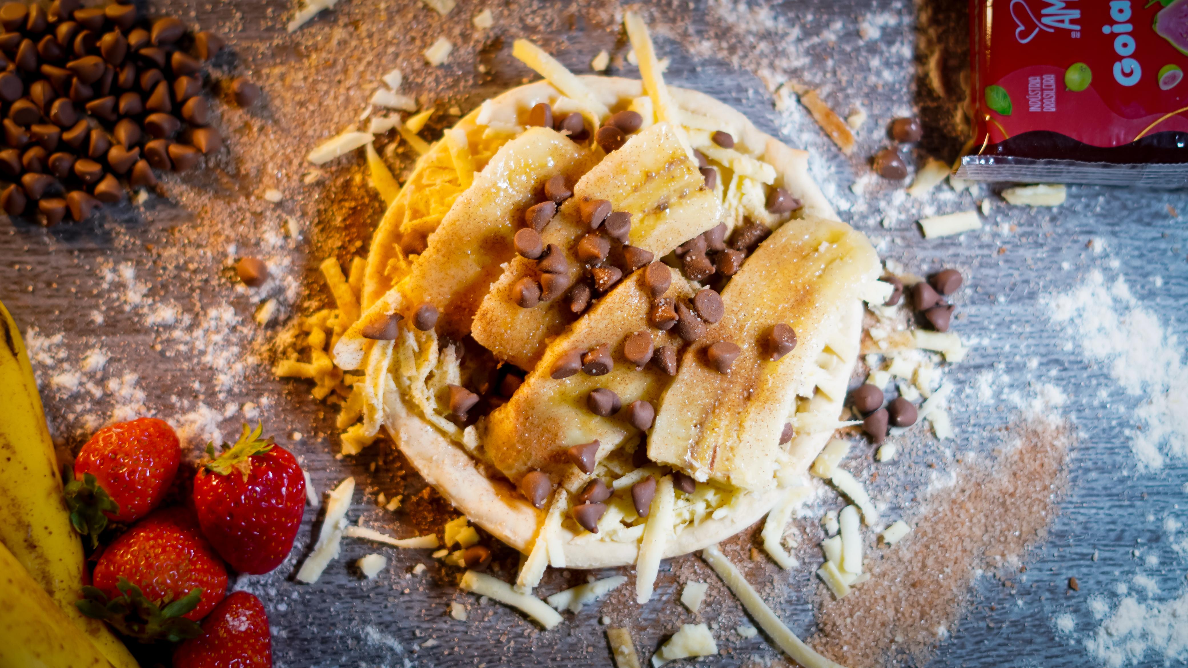 Pizza de Banana com Chocolate